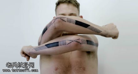 手臂上线条美感纹身图案