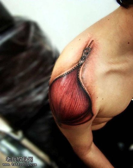 难以置信的逼真拉链纹身图案