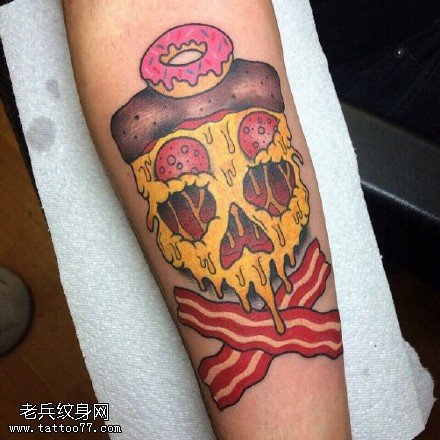 欧美风可爱的骷髅纹身图案