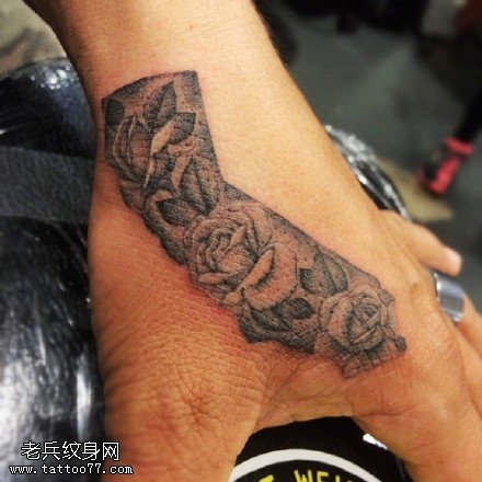 传统玫瑰花刺青纹身图案