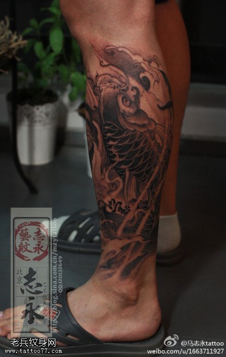 腿部传统中国风鲤鱼纹身图案