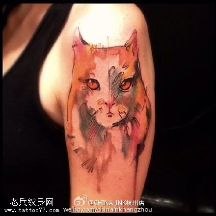 胳膊水墨画彩色小猫咪纹身图案