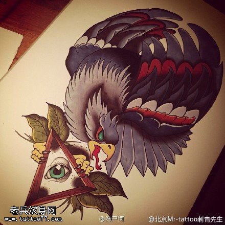 精美的老鹰三角眼睛纹身图案
