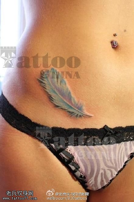 清新逼真的羽毛纹身图案