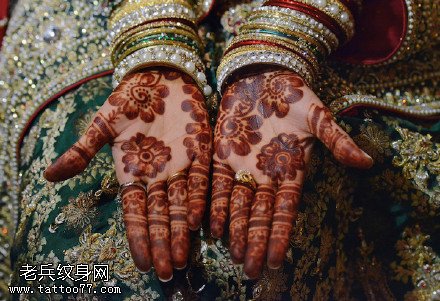 古代宗教手掌纹身图案