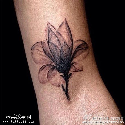 脚腕上好看的玉兰花纹身图案