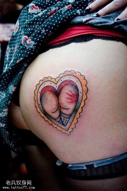心形彩绘小图形纹身图案