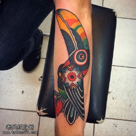 彩绘涂鸦乌鸦纹身图案