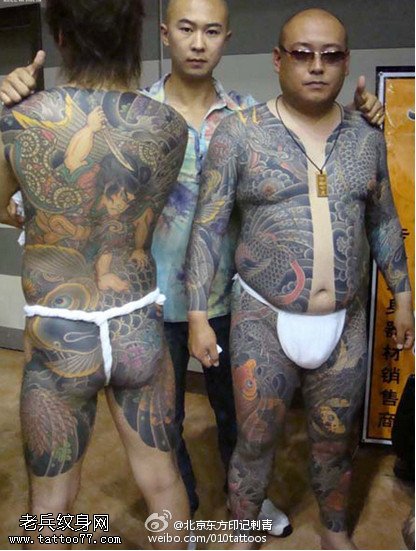 猛男全身霸气艺术纹身图案