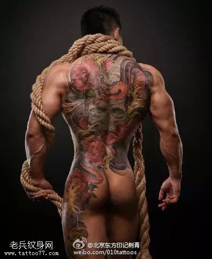 性感肌肉男霸气纹身图案