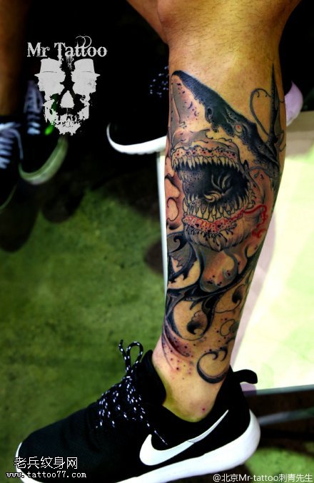 经典的鲨鱼纹身图案