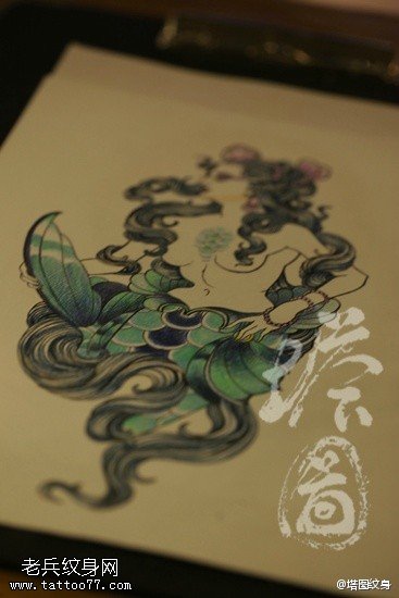 彩色女郎纹身手稿图