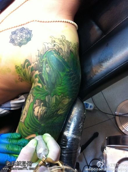 独一无二绿色锦鲤纹身图案缩略频道推荐图