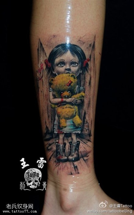 大眼睛可爱女孩纹身图案