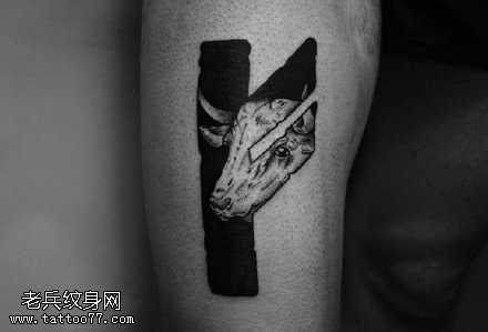 设计风格羚羊头纹身图案