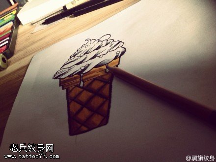 手稿冰激凌纹身图案