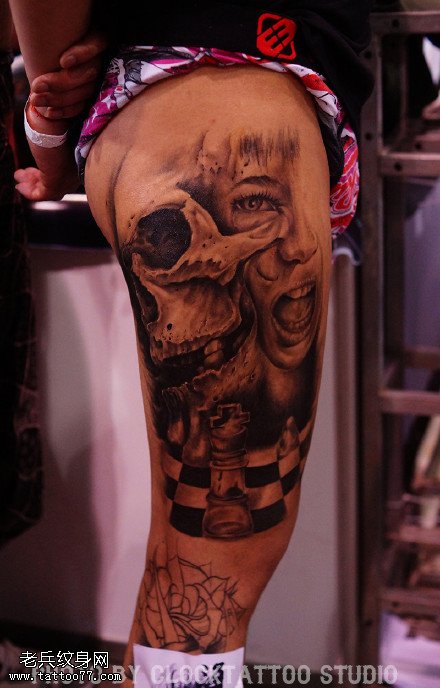 惊悚的人兽骷髅纹身图案