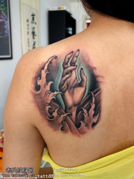 纤细玉手纹身图案