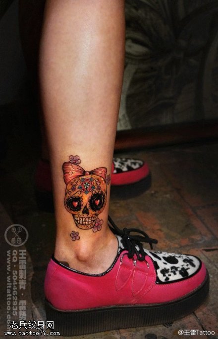 彩色诡异骷髅头纹身图案