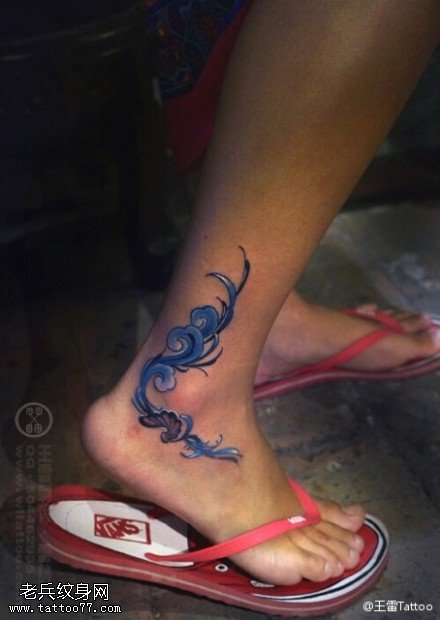 蓝色漂亮祥云纹身图案