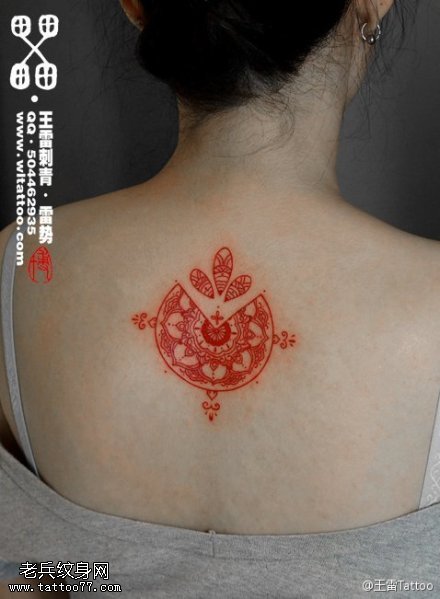 红色炫目图腾纹身图案