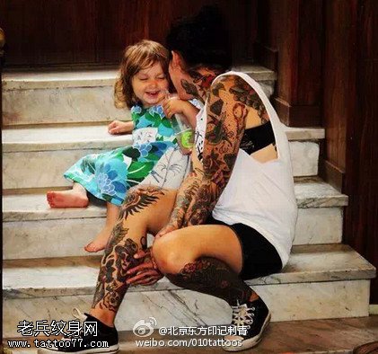 纹身的人更有爱心纹身图案