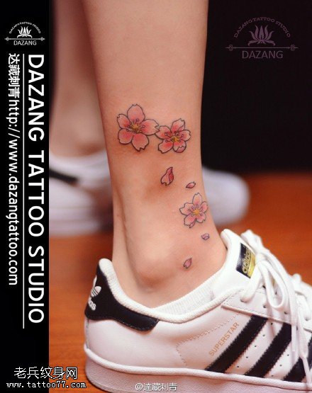 精美漂亮的樱花纹身图案