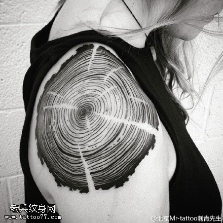 大树的年龄纹身图案