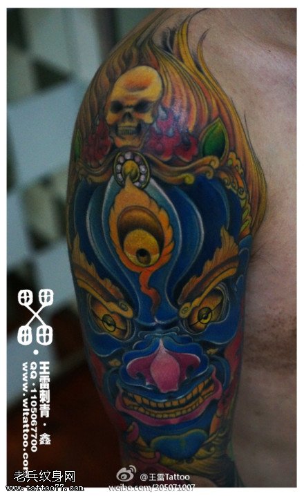 彩色恐怖鬼面纹身图案