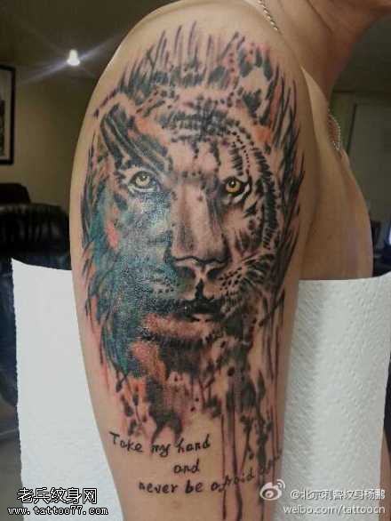 威风凌厉豹子纹身图案