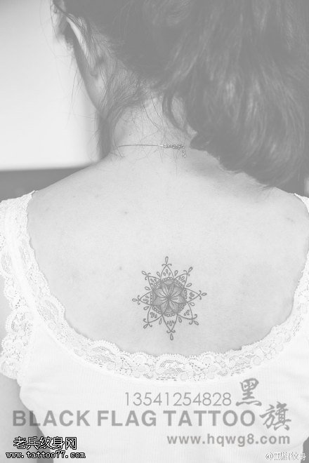 简约大气的梵花纹身图案