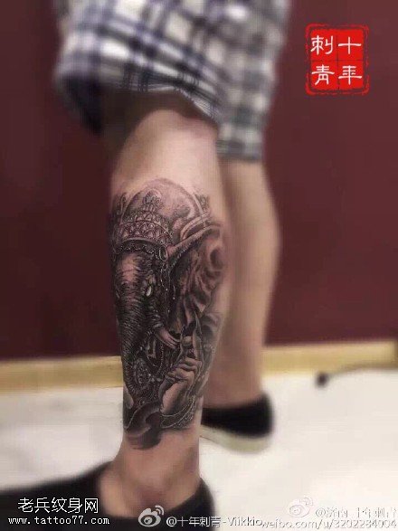 小腿上的神象纹身图案