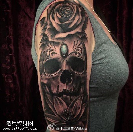 经典玫瑰骷髅纹身图案