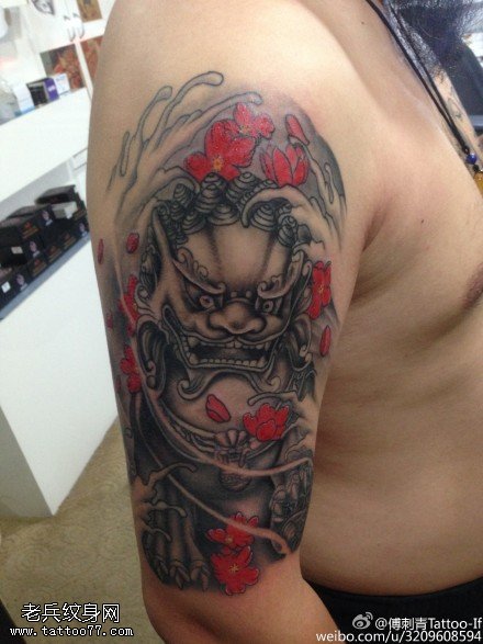 经典樱花石狮子纹身图案