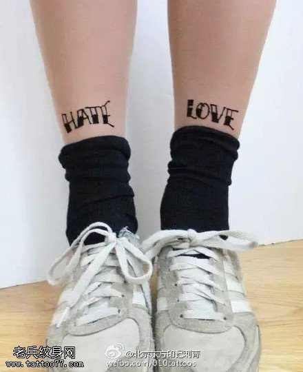 简单的英文字母纹身图案