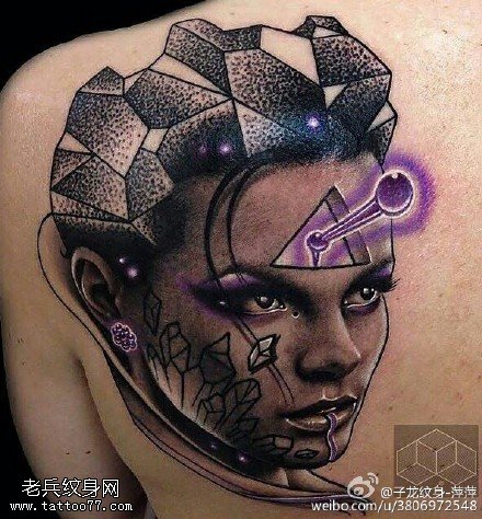 几何元素的外星人纹身图案