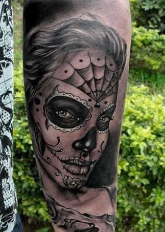 时尚亡灵节里女性纹身作品图片