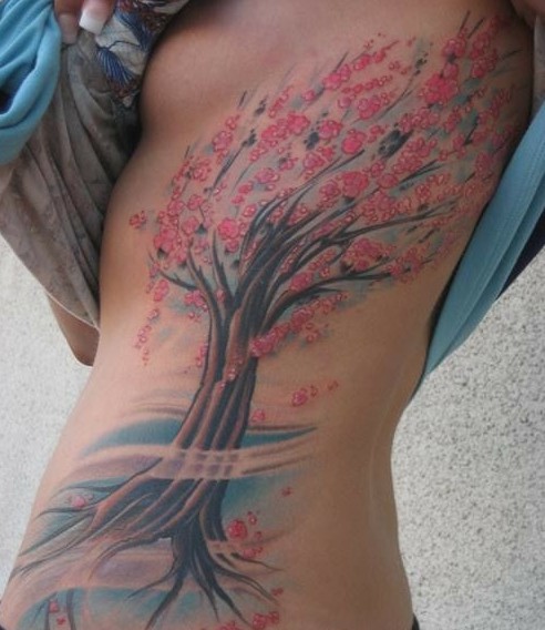 腰部樱花纹身图片