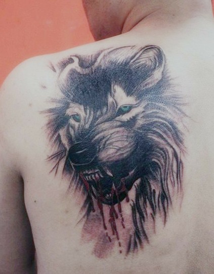 肩背霸气滴血狼头纹身图案图片