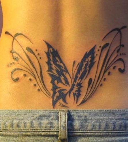 美女腰部美丽蝴蝶纹身图片