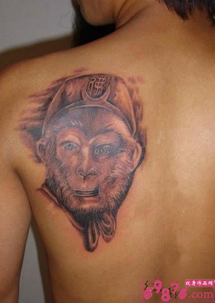 后肩孙悟空头像纹身图片