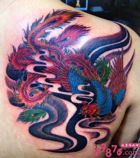 后肩凤凰纹身图片