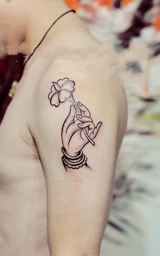 手臂时尚佛手莲花纹身图片