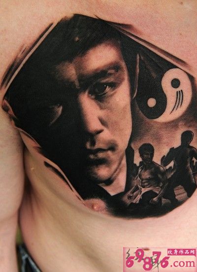 胸部李小龙头像个性纹身图片