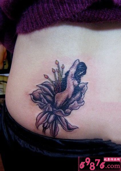 性感腰部百合天使纹身图片
