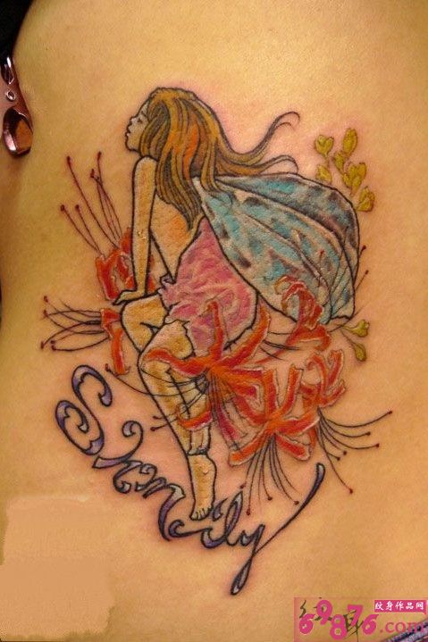 腰部蝴蝶精灵纹身图片