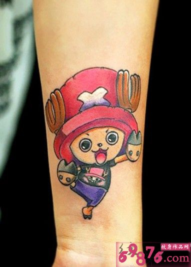 手臂可爱乔巴纹身图案图片