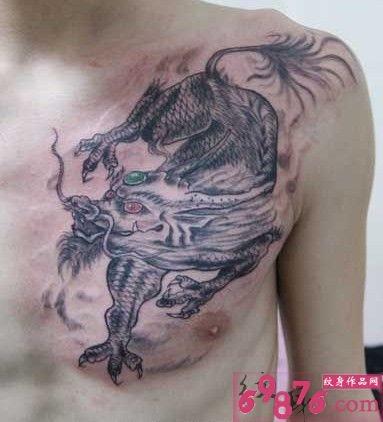 男人胸前神兽麒麟纹身图案图片