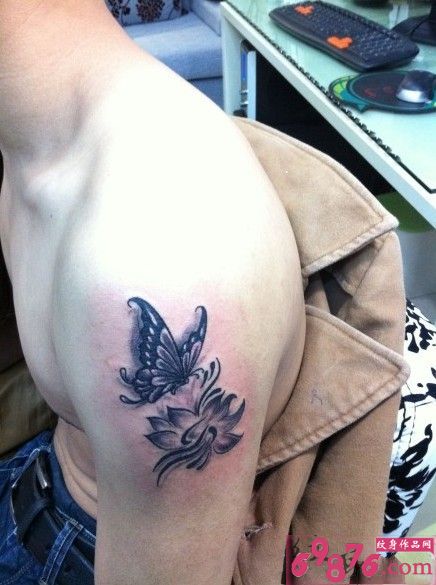 男生手臂纹身小图案图片