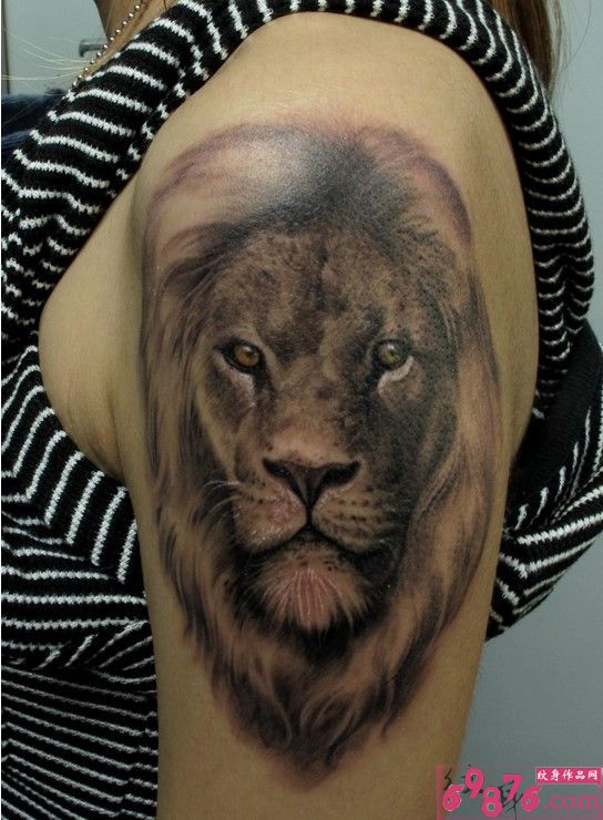 狮子头像手臂纹身图片